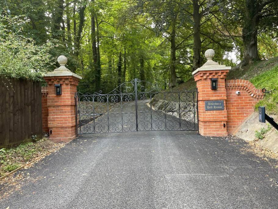 The Carriage House Villa Salisbury Eksteriør billede